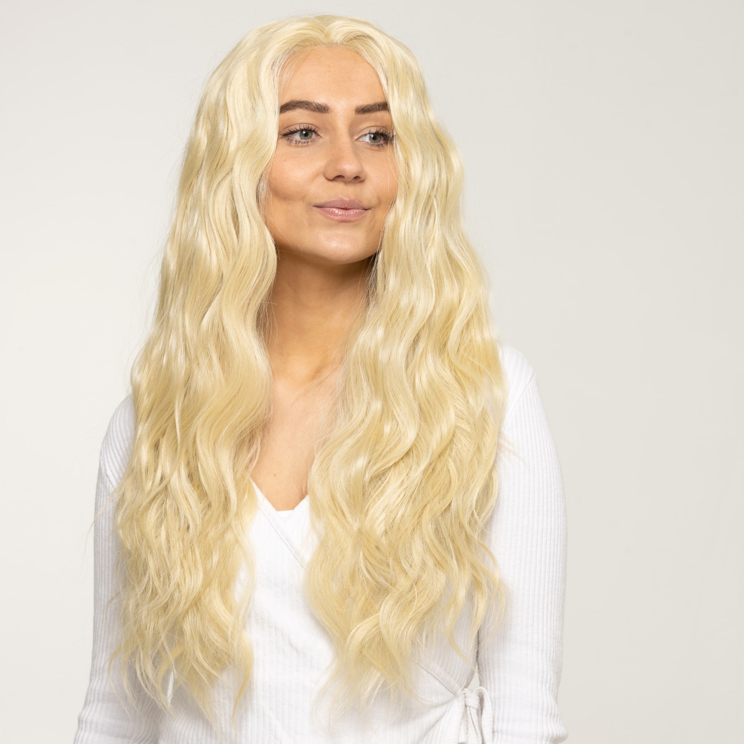 Violet - Perücke - Kunsthaar - 65 cm