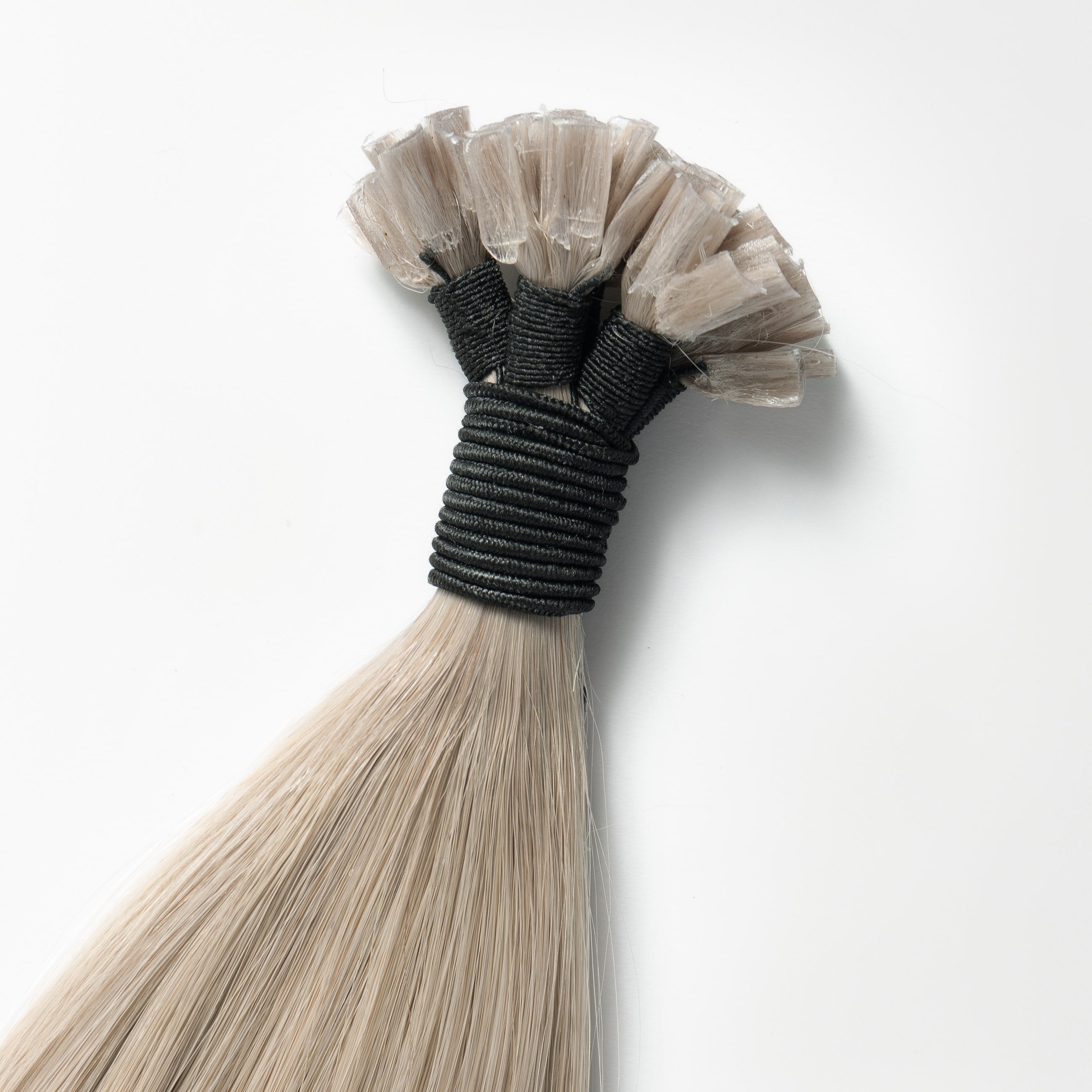 Bonding Extensions - Ash Blonde 17B